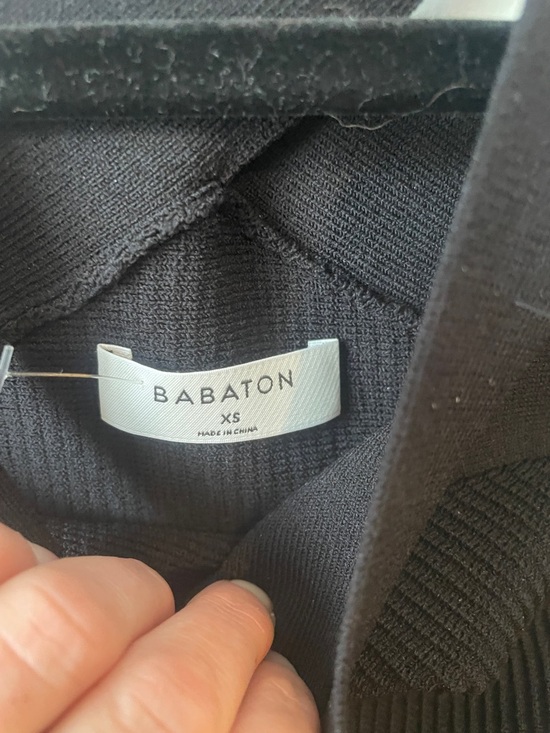 Babaton Black Ribbed Crop Top Sz XS B125 - Picture 2 of 4